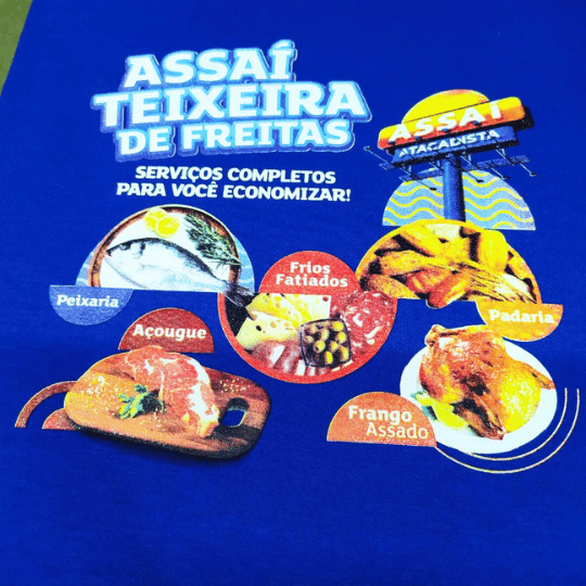 Uniforme com policromia
